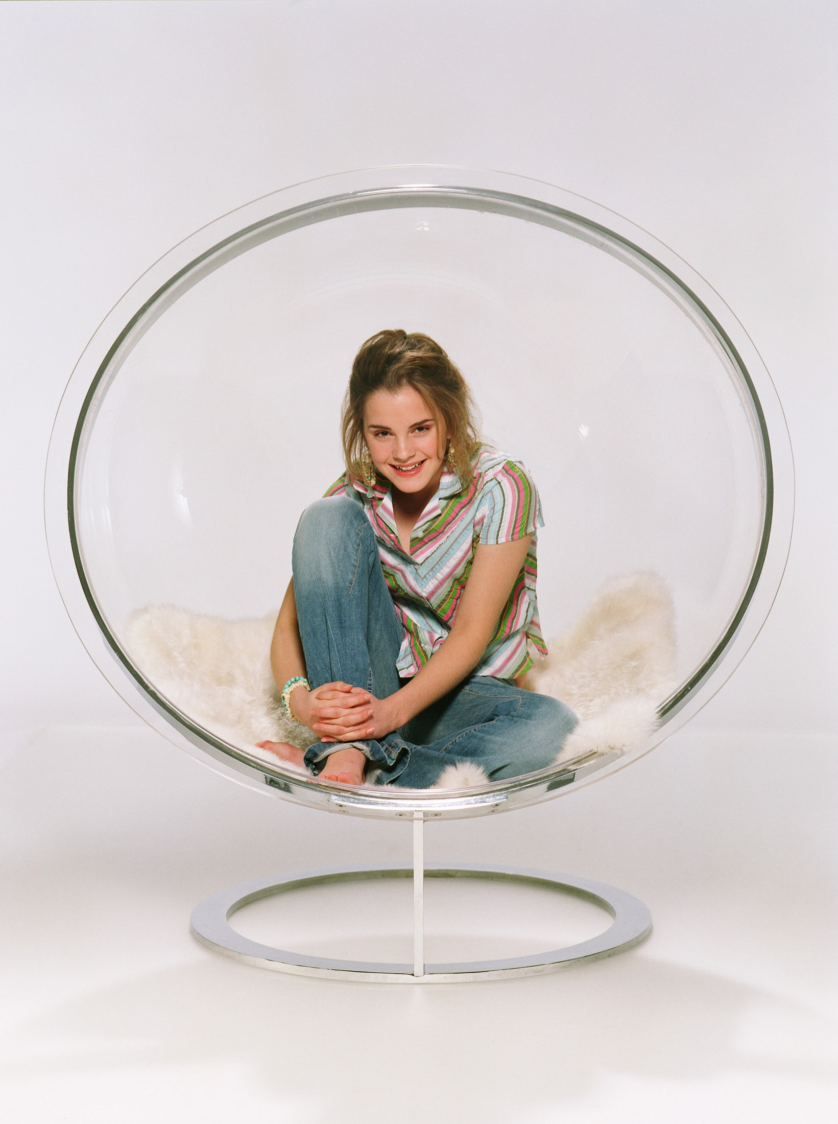 EEW_2005shoot_pink_magazine_001.jpg