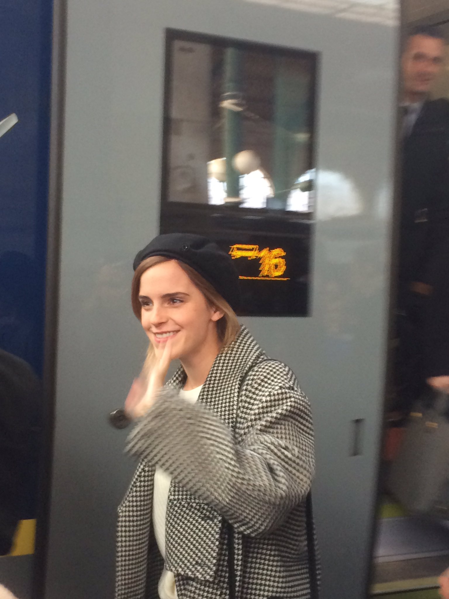 EEW_2017candid_feb19_arrives_in_paris_04.jpg