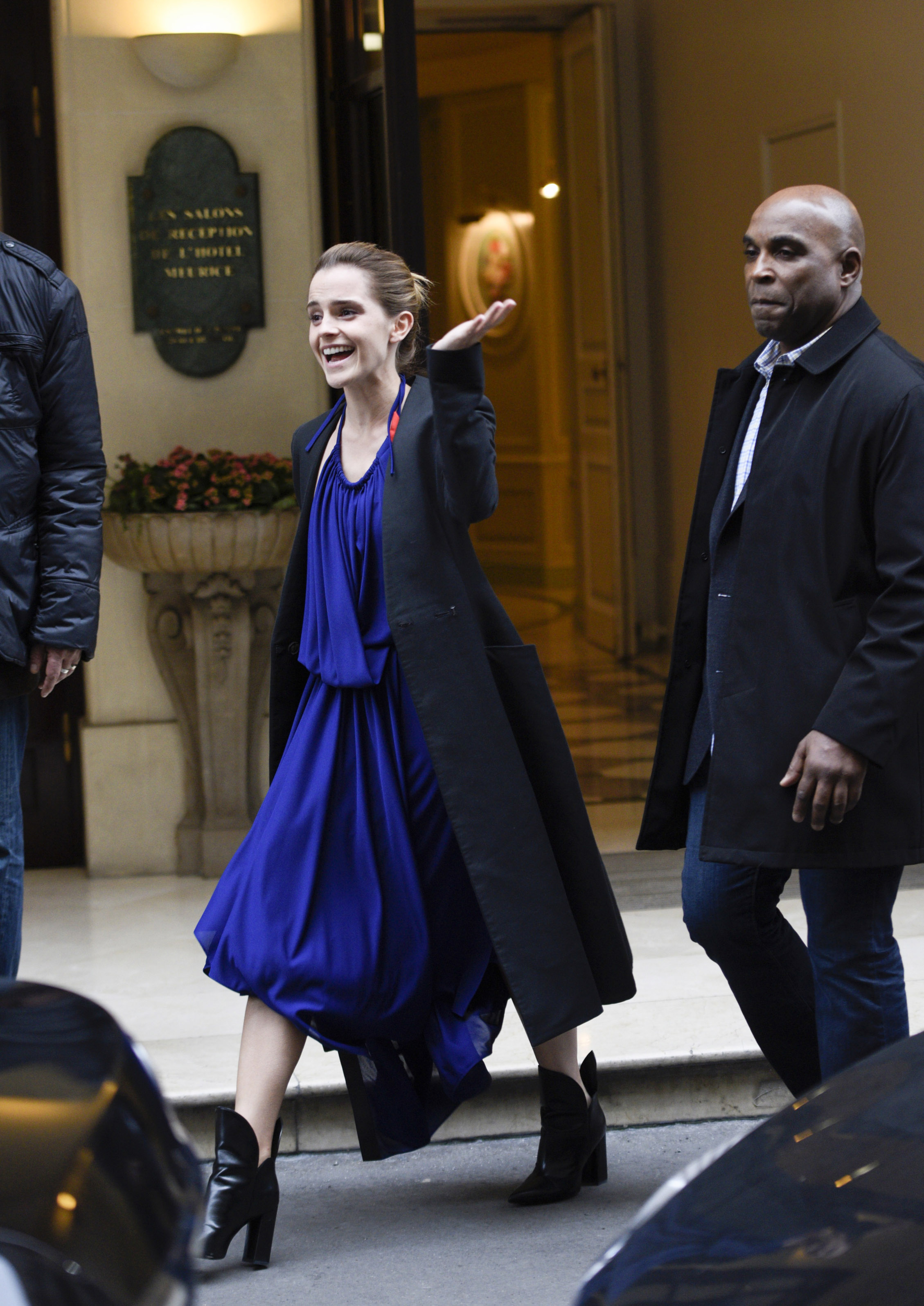 EEW_2017candid_feb20_leaves_le_meurice_hotel_in_paris_05.jpg