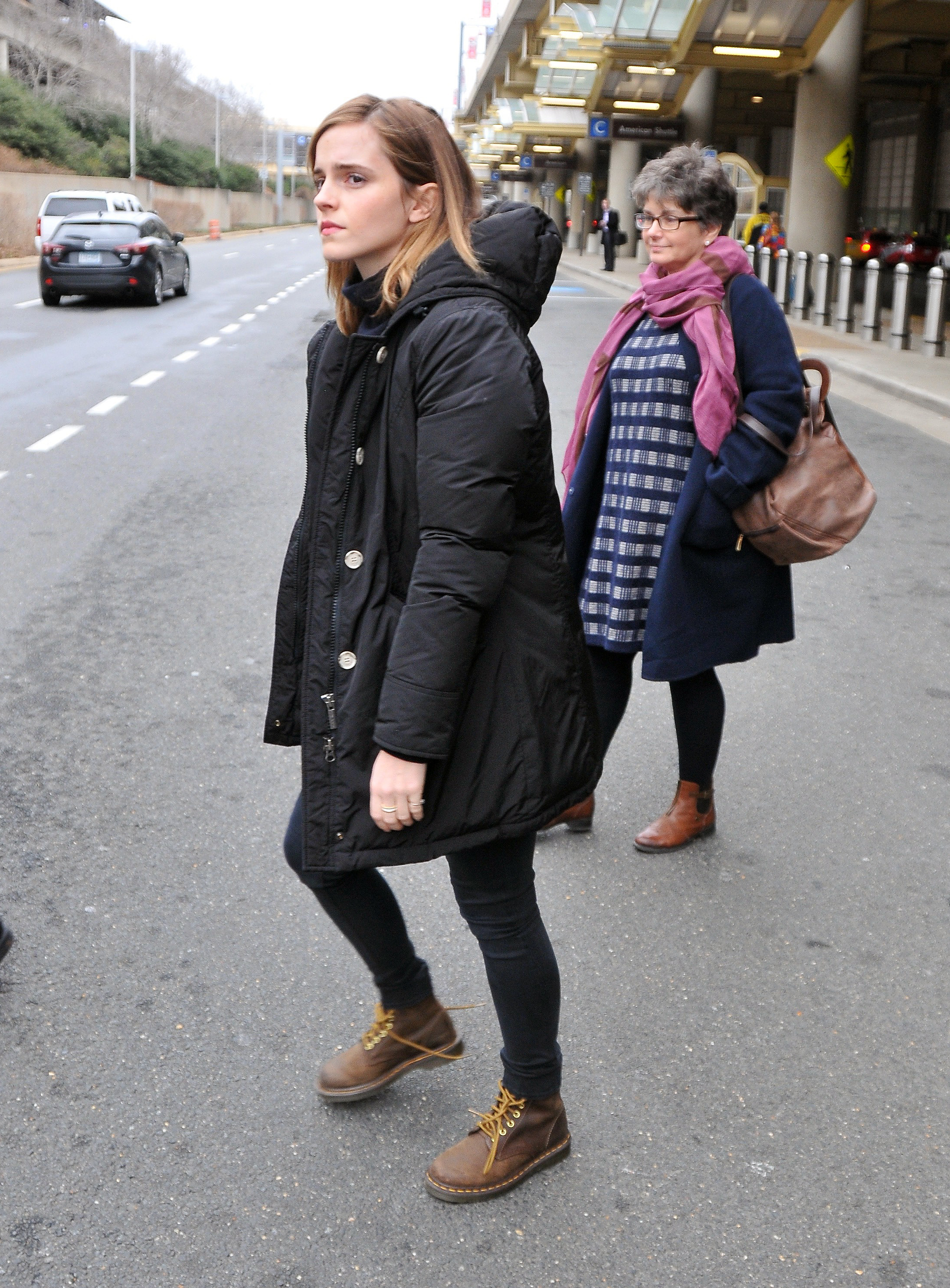 EEW_2017candid_jan20_arrives_in_washingtondc_with_her_mom_26.jpg