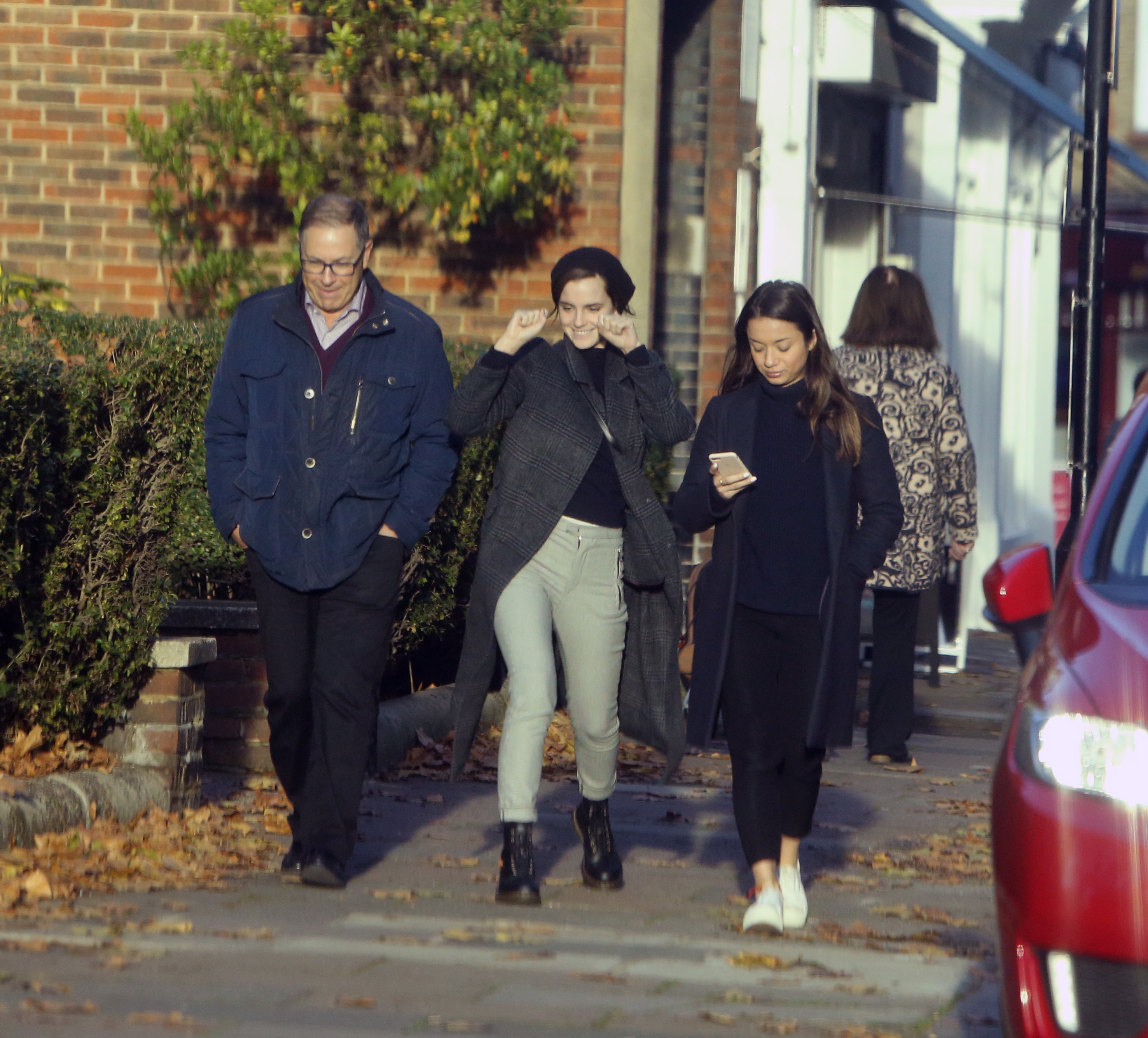EEW_2017candid_nov10_out_in_north_london_001.jpg