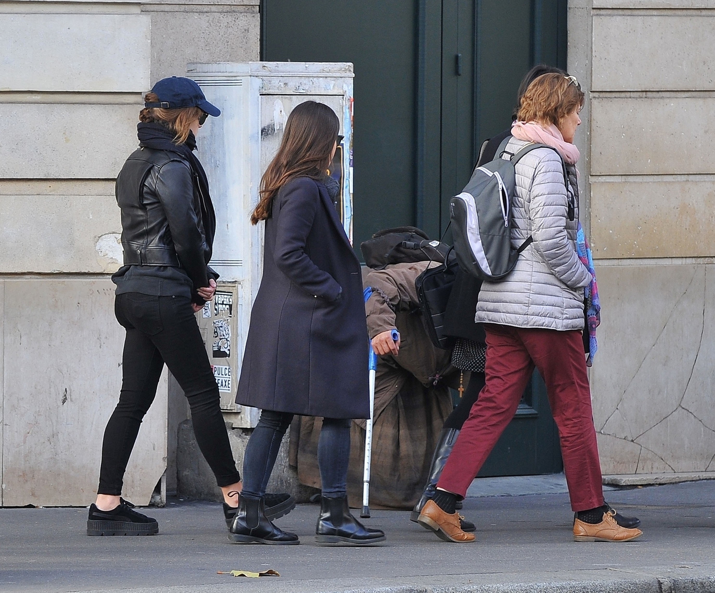 EEW_2017candid_nov23_out_in_paris_014.jpg