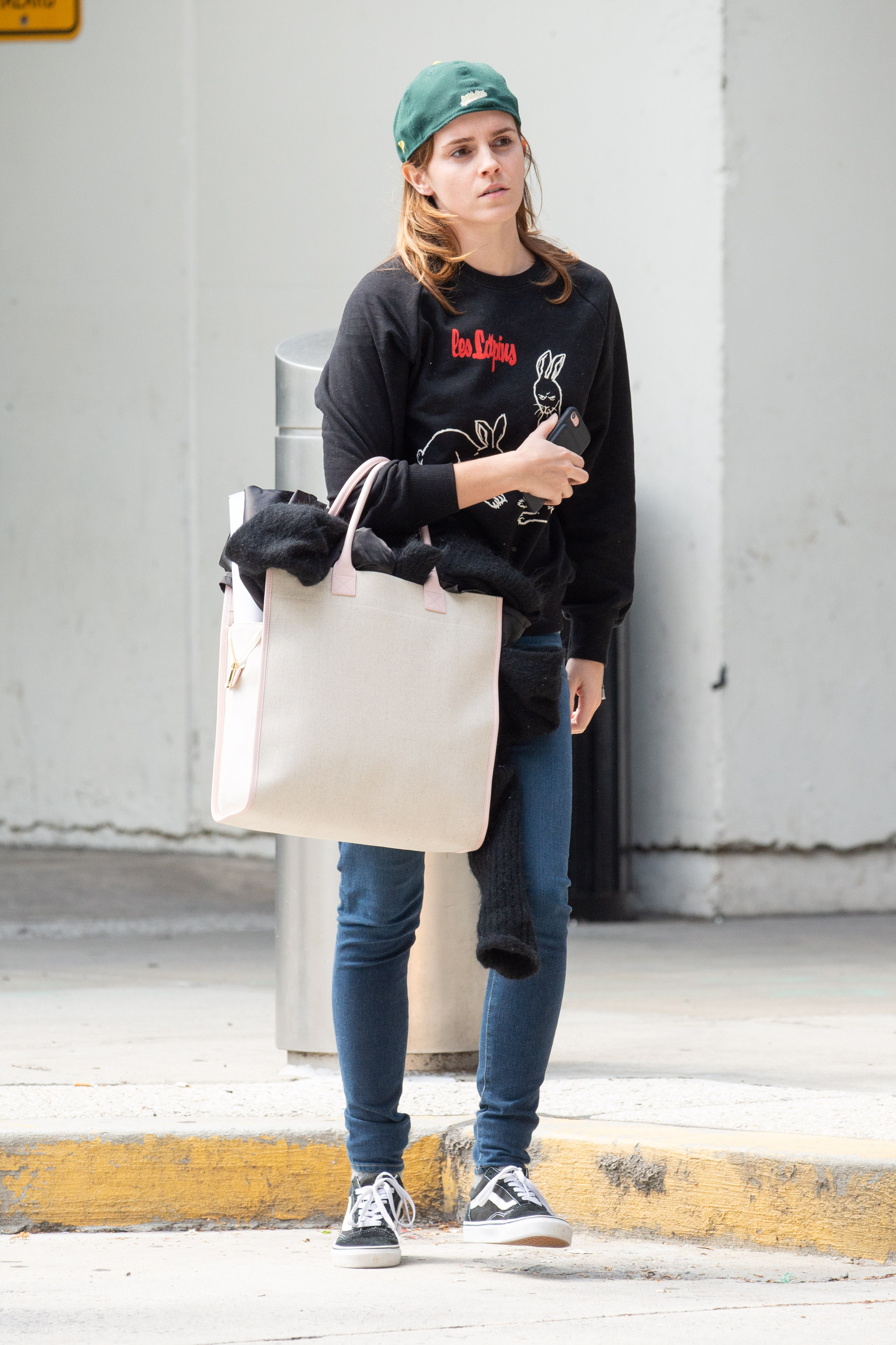 EEW_2019candid_arrives_to_jfk_airport_nyc_005.jpg