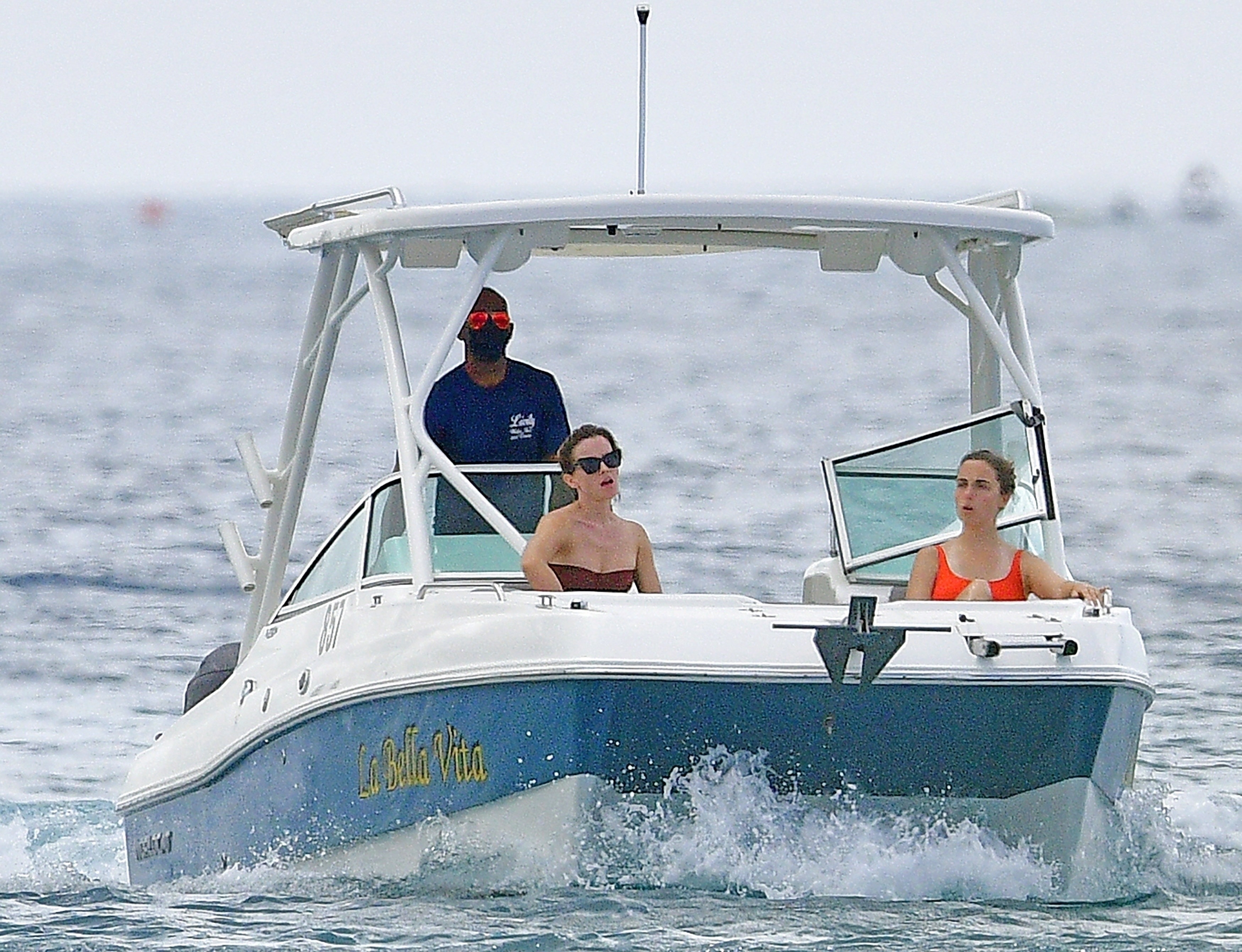 EEW_2021candid_dec12_at_a_beach_in_barbados_002.jpg EEW_2021candid_dec12_at_a_beach_in_barbados_002.jpg