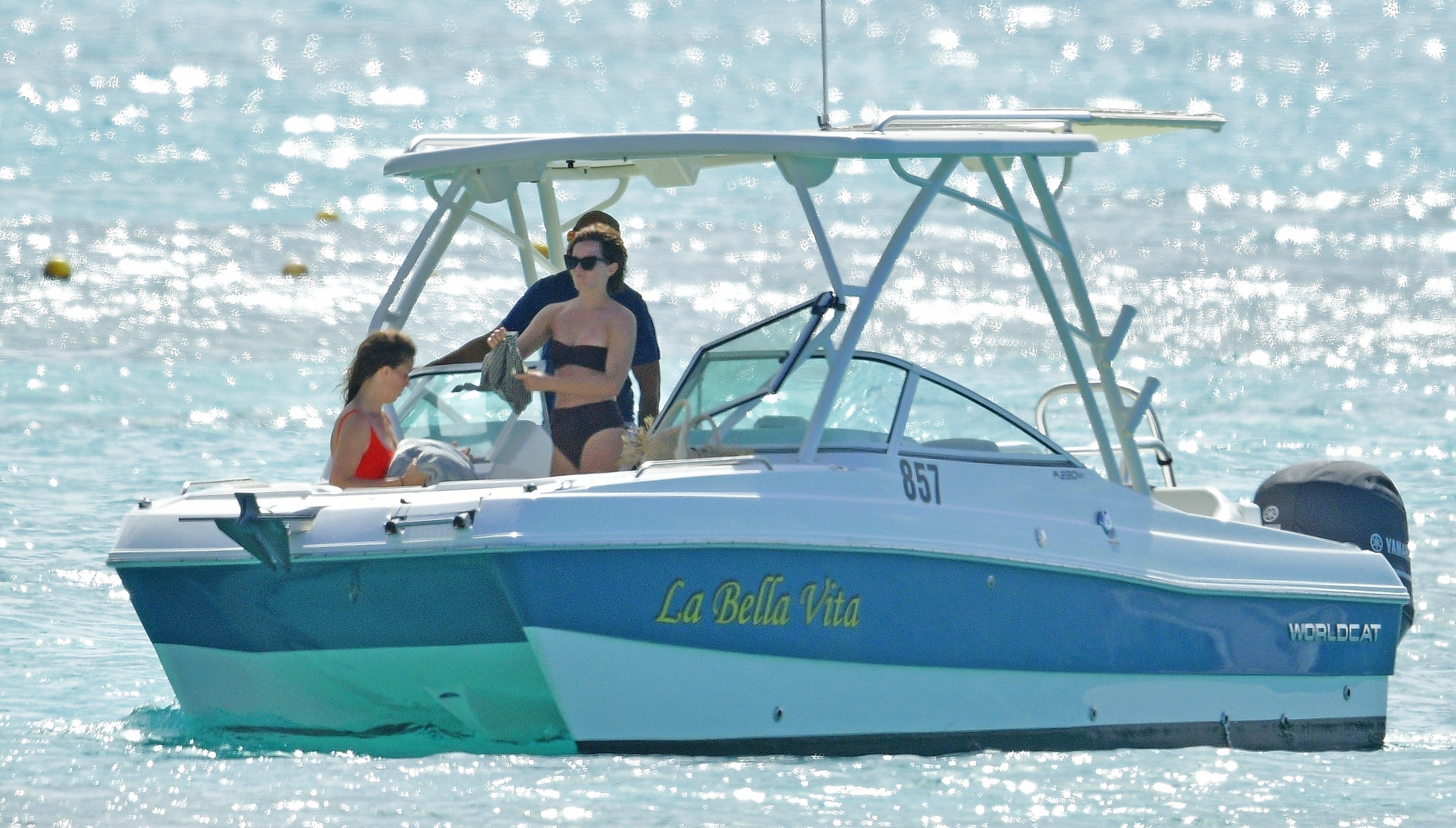EEW_2021candid_dec12_at_a_beach_in_barbados_033.jpg EEW_2021candid_dec12_at_a_beach_in_barbados_033.jpg