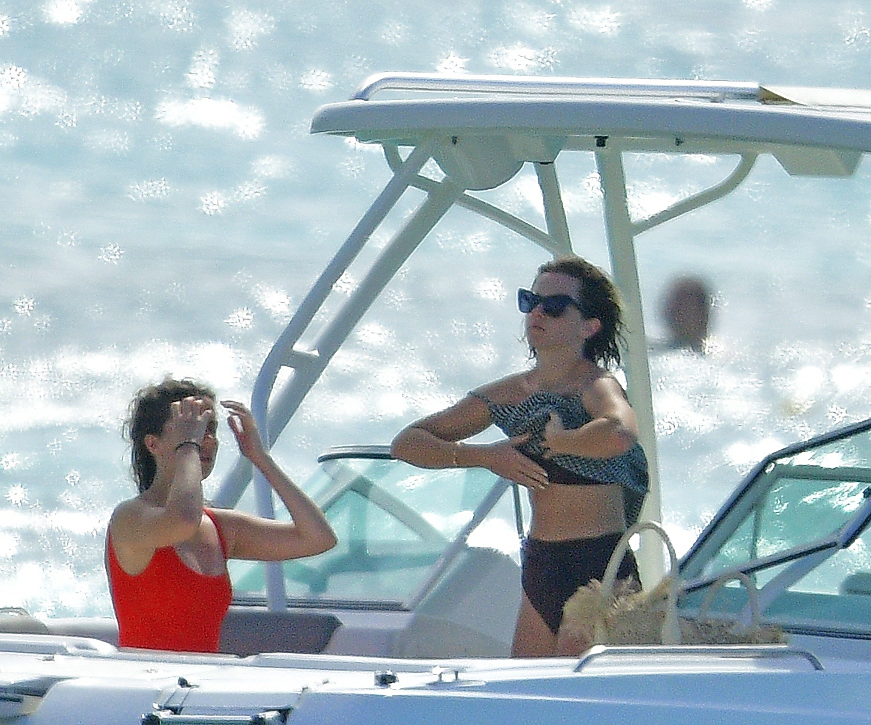 EEW_2021candid_dec12_at_a_beach_in_barbados_039.jpg