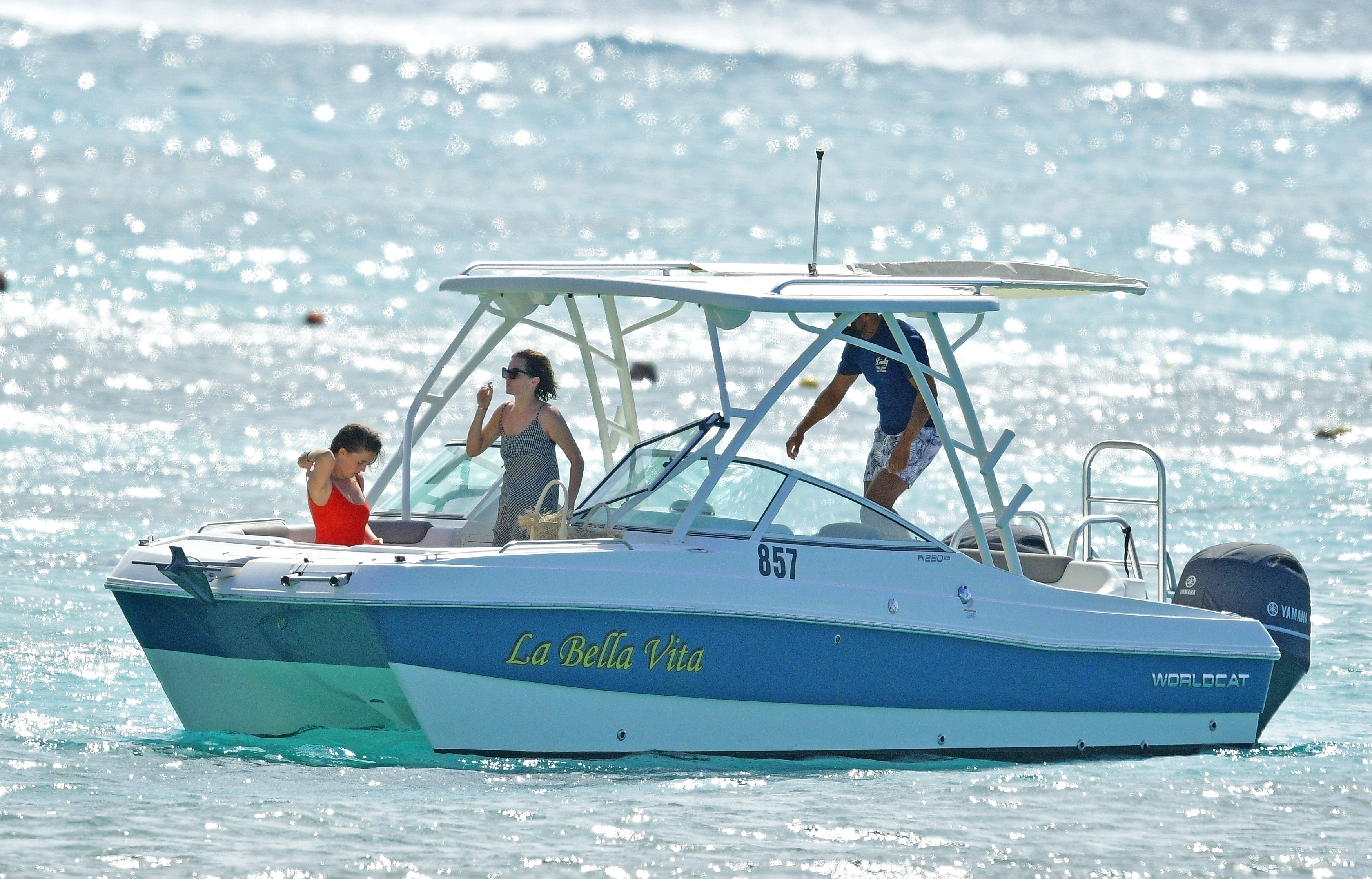 EEW_2021candid_dec12_at_a_beach_in_barbados_046.jpg EEW_2021candid_dec12_at_a_beach_in_barbados_046.jpg