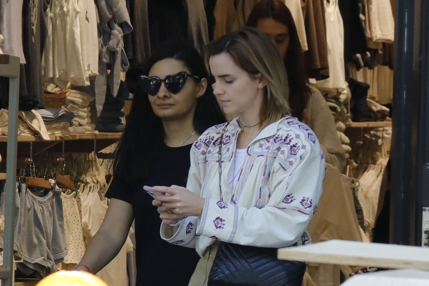 EEW_2022candid_june1_shopping_in_barcelona_011.jpeg