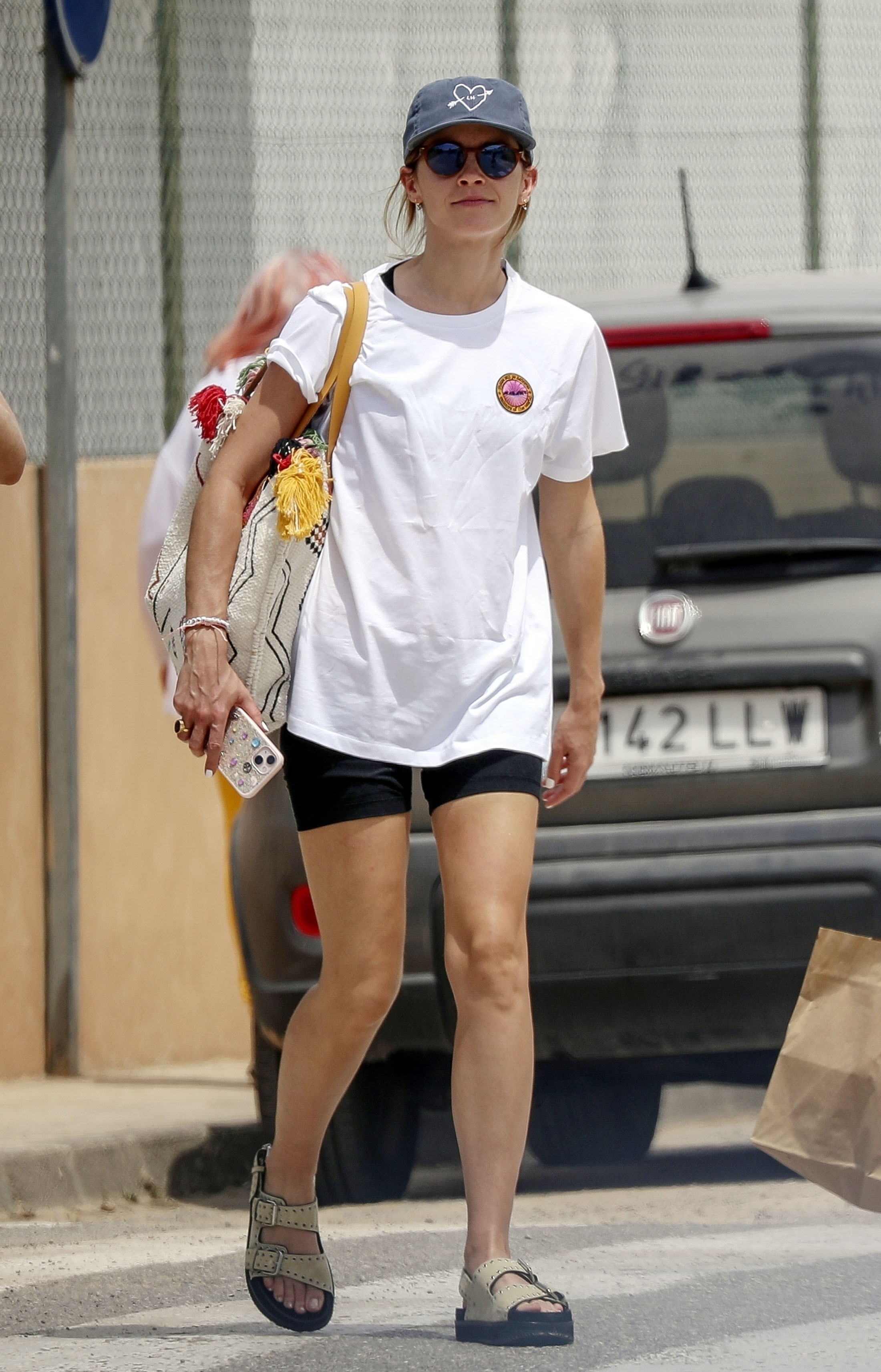 EEW_2022candid_june6_plays_tennis_in_ibiza_spain_062.jpg