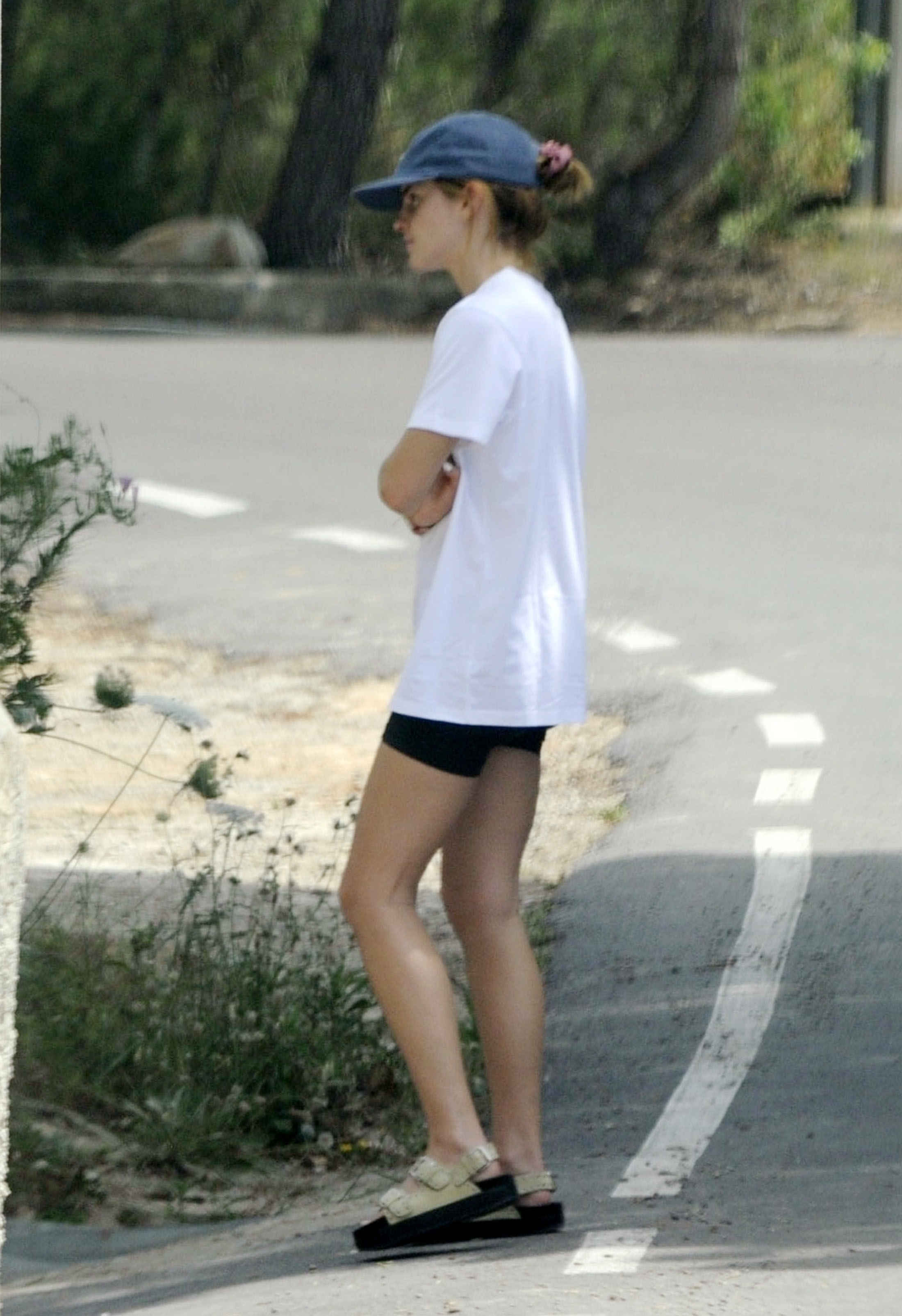 EEW_2022candid_june6_plays_tennis_in_ibiza_spain_071.jpg