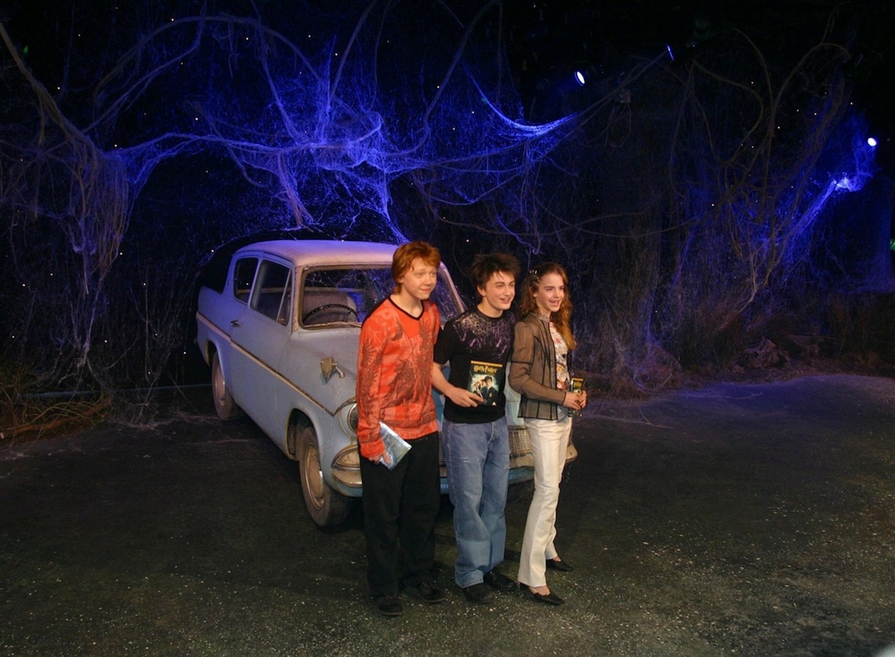EEW_2003event_april8_harry_potter_cos_dvd_launch_party_001.jpg
