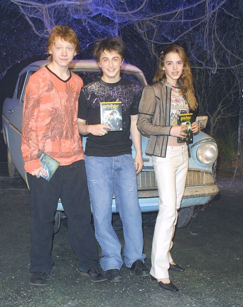 EEW_2003event_april8_harry_potter_cos_dvd_launch_party_014.jpg