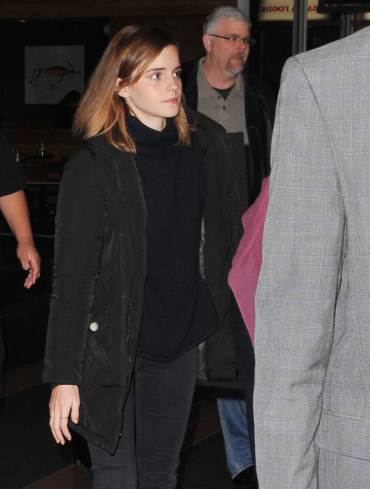 EEW_2017candid_jan20_arrives_in_washingtondc_with_her_mom_11.jpg