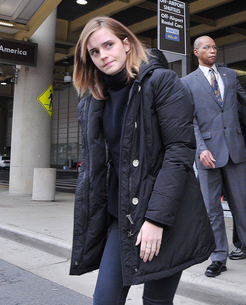 EEW_2017candid_jan20_arrives_in_washingtondc_with_her_mom_20.jpg