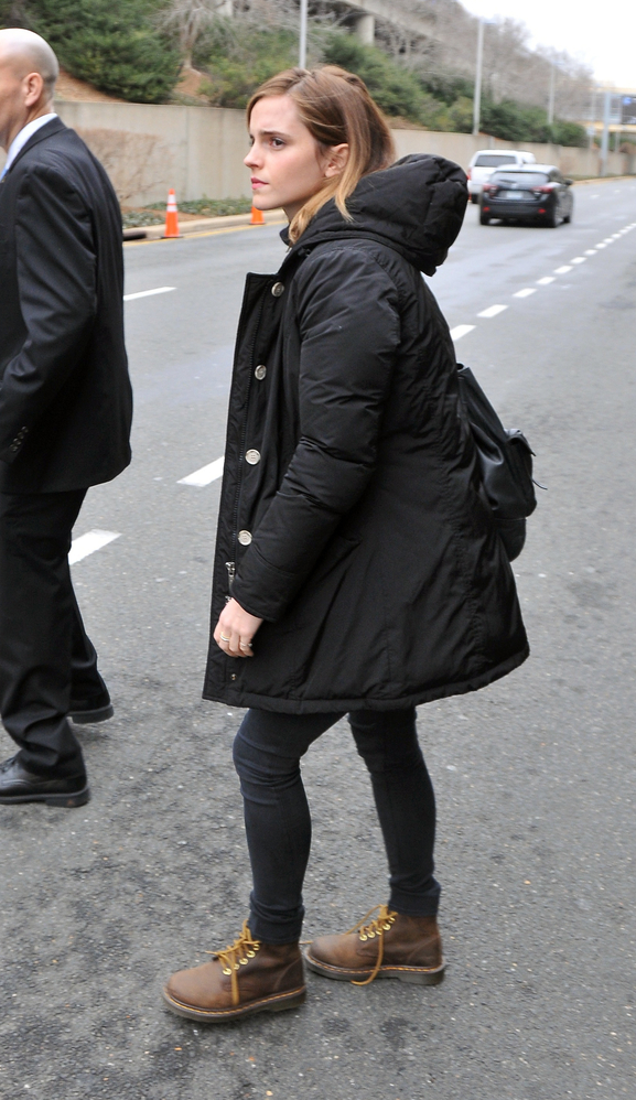 EEW_2017candid_jan20_arrives_in_washingtondc_with_her_mom_24.jpg