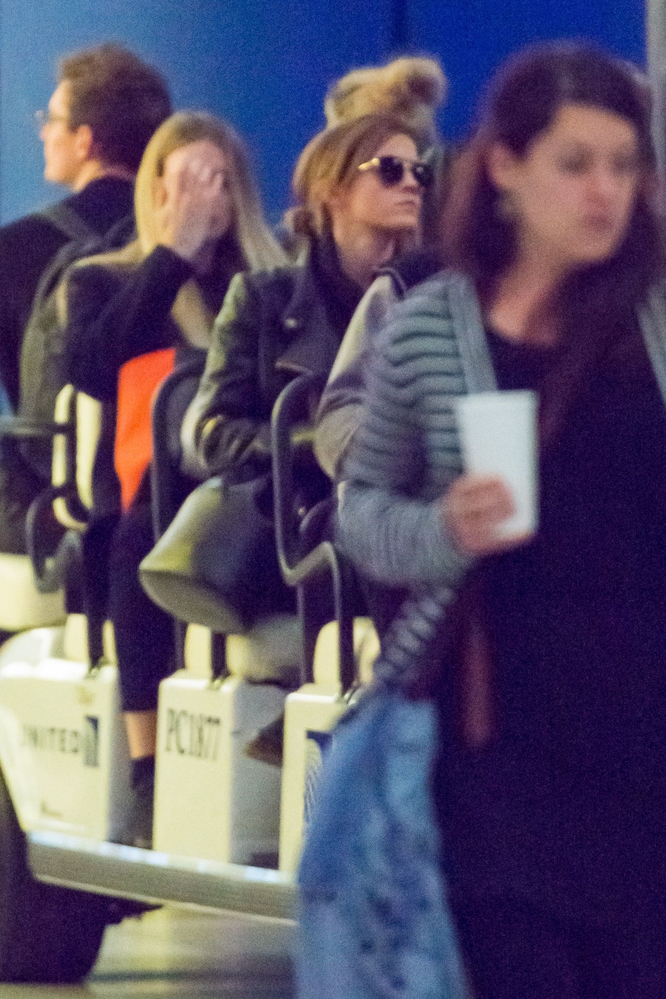 EEW_2017candid_march7_arrives_to_newark_airport_001.jpg