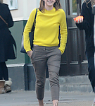 EEW_2019candid_out_for_lunch_in_primrose_hill_london_018.jpg