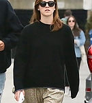 EEW_2019candid_out_in_venice_ca_003.jpg
